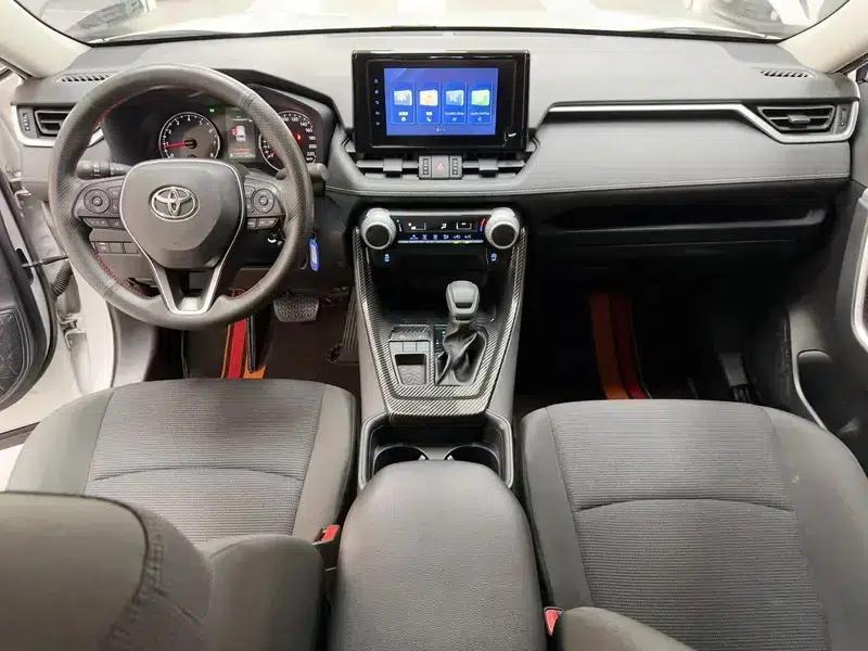 2022 Toyota RAV4 2.0L CVT 2WD Urban Edition — миниатюра 14
