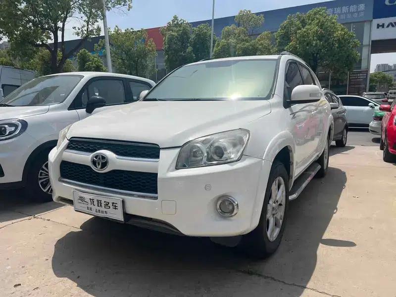 2011 RAV4 2.4L Automatic 4WD Luxury Edition — миниатюра 1