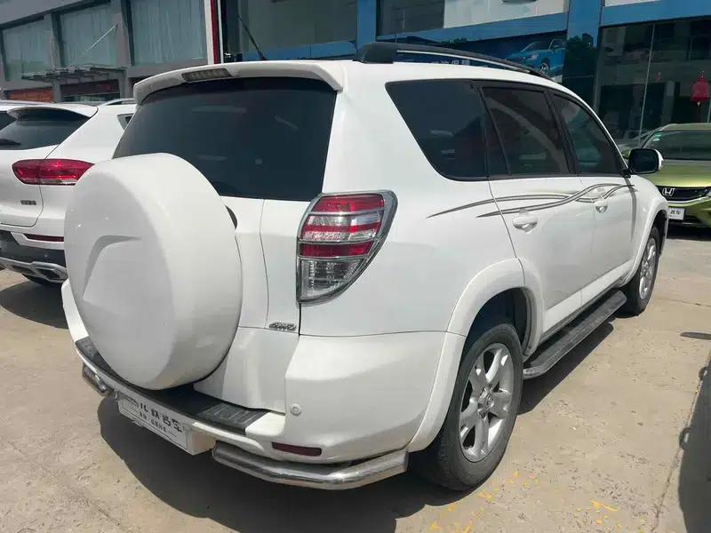 2011 RAV4 2.4L Automatic 4WD Luxury Edition — миниатюра 5
