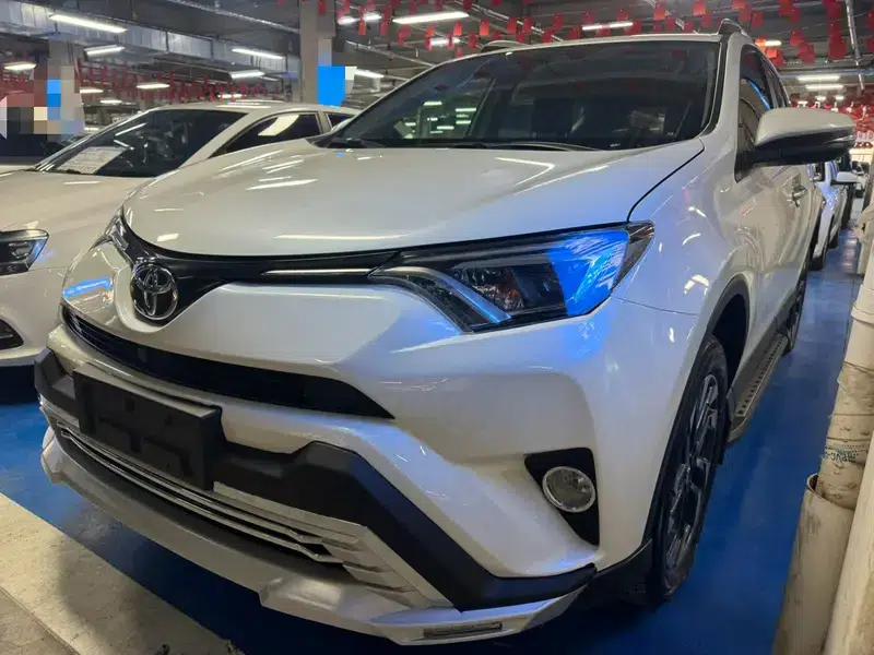 2016 RAV4 2.5L Automatic 4WD Elite Edition — миниатюра 1