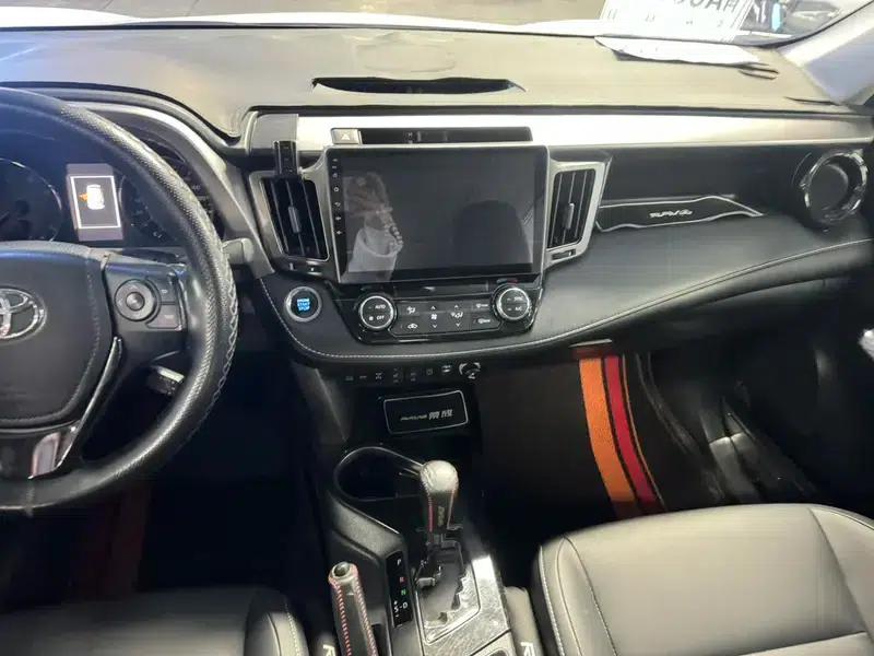 2016 RAV4 2.5L Automatic 4WD Elite Edition — миниатюра 11