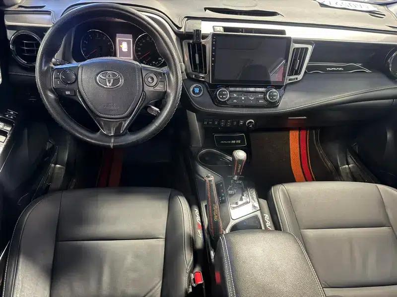 2016 RAV4 2.5L Automatic 4WD Elite Edition — миниатюра 12