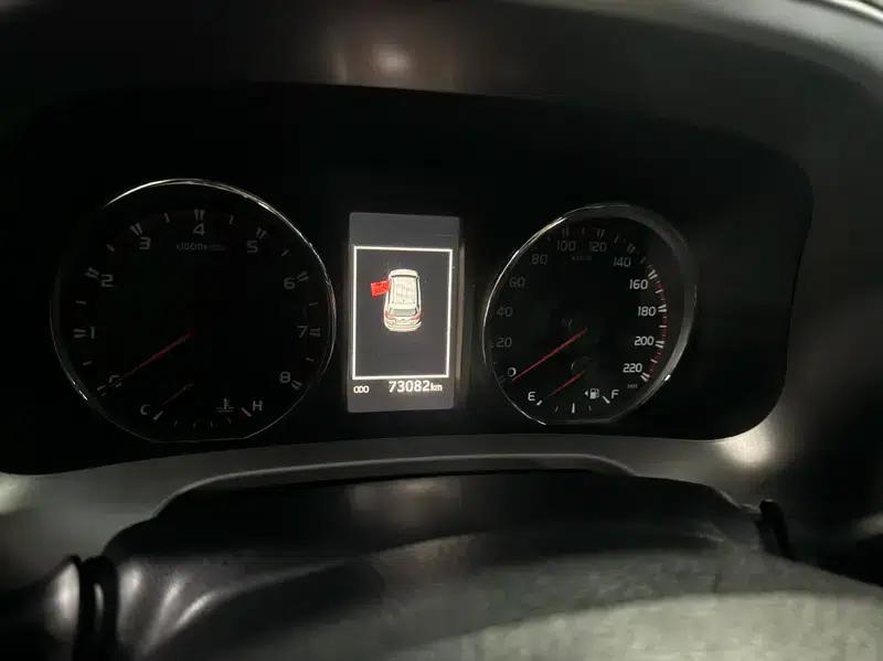 2016 RAV4 2.5L Automatic 4WD Elite Edition — миниатюра 13