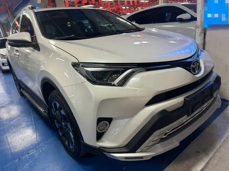 2016 RAV4 2.5L Automatic 4WD Elite Edition — миниатюра 3