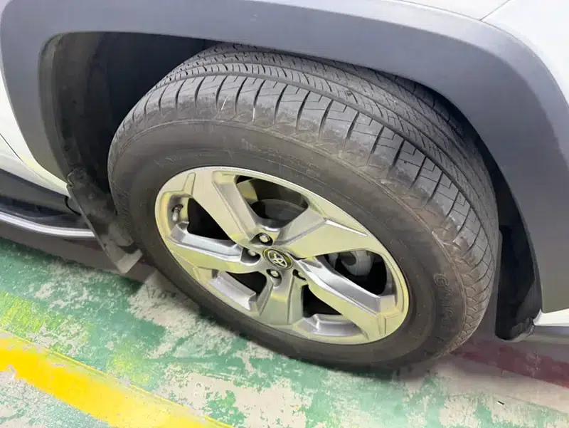 RAV4 2021 2.0L CVT 2WD Fashion Edition — миниатюра 11