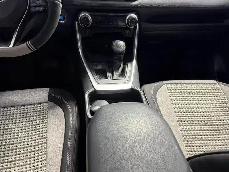 RAV4 2021 2.0L CVT 2WD Fashion Edition — миниатюра 12