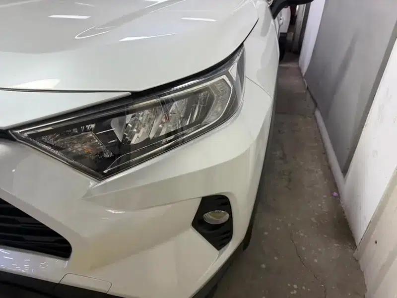 RAV4 2021 2.0L CVT 2WD Fashion Edition — миниатюра 6
