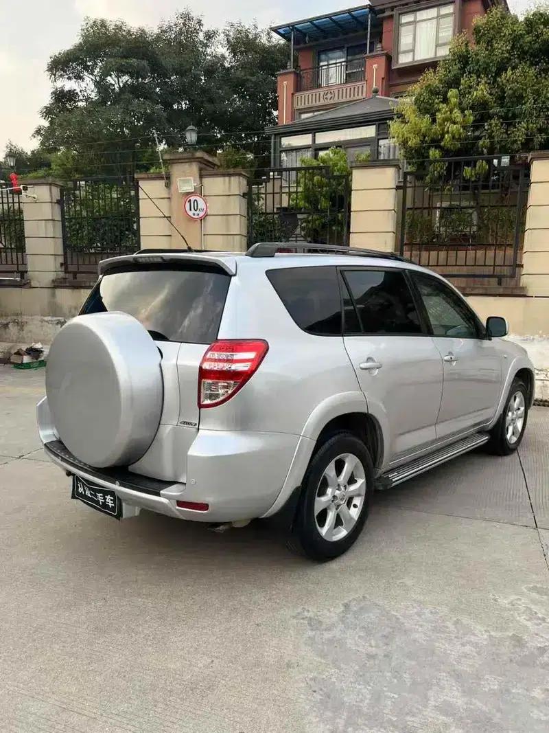 RAV4 2009 2.4L Automatic Luxury Edition — миниатюра 6