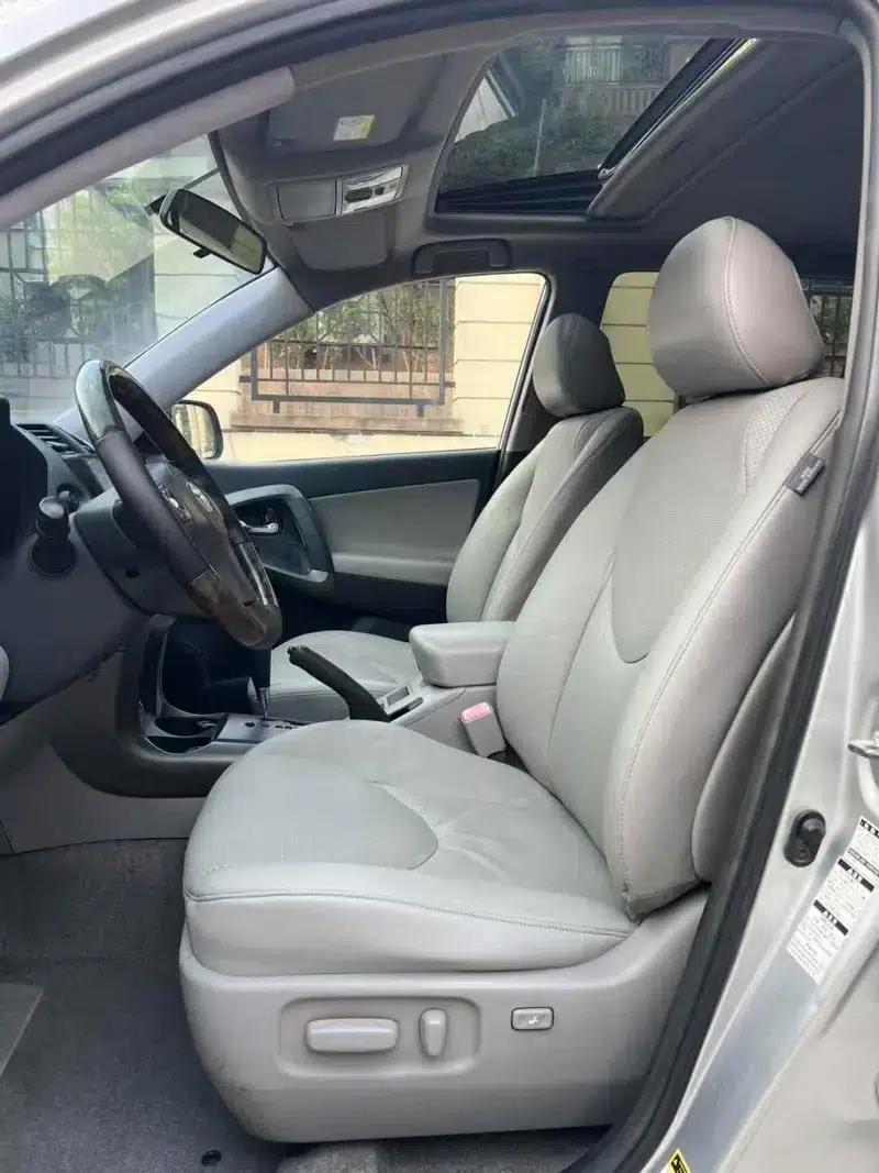 RAV4 2009 2.4L Automatic Luxury Edition — миниатюра 8