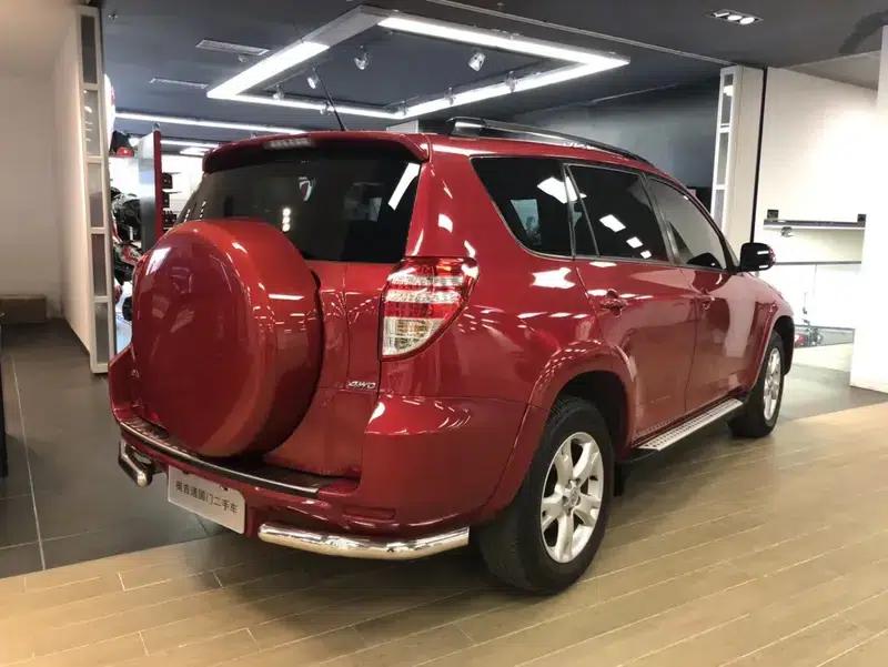 2011 RAV4 2.0L Automatic 4WD — миниатюра 4