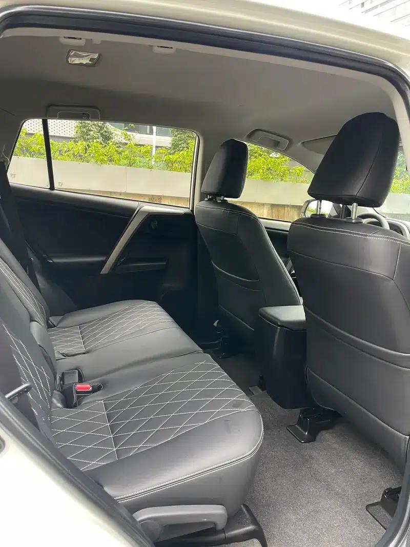 2016 RAV4 2.0L CVT 2WD Urban Edition — миниатюра 14