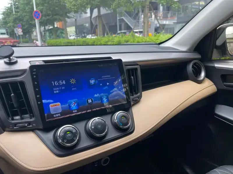 2016 RAV4 2.0L CVT 2WD Urban Edition — миниатюра 15
