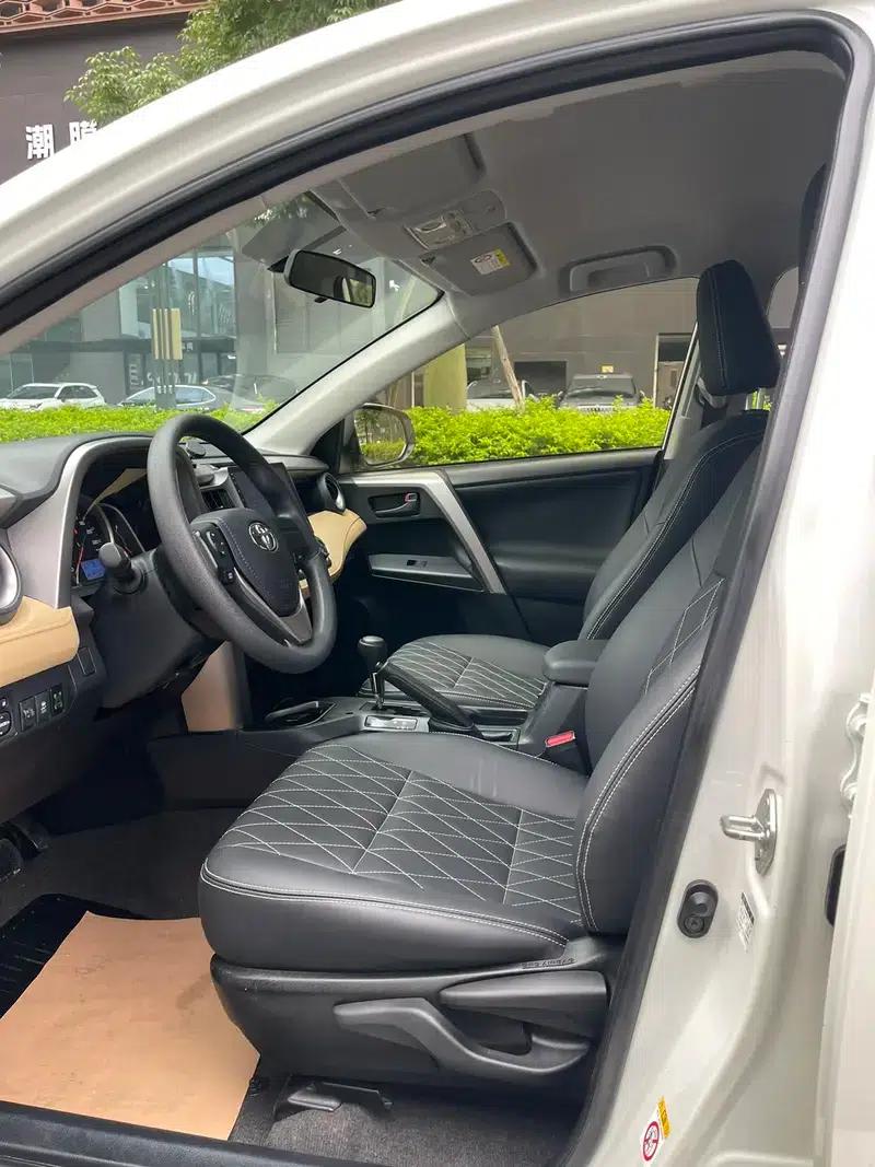 2016 RAV4 2.0L CVT 2WD Urban Edition — миниатюра 22