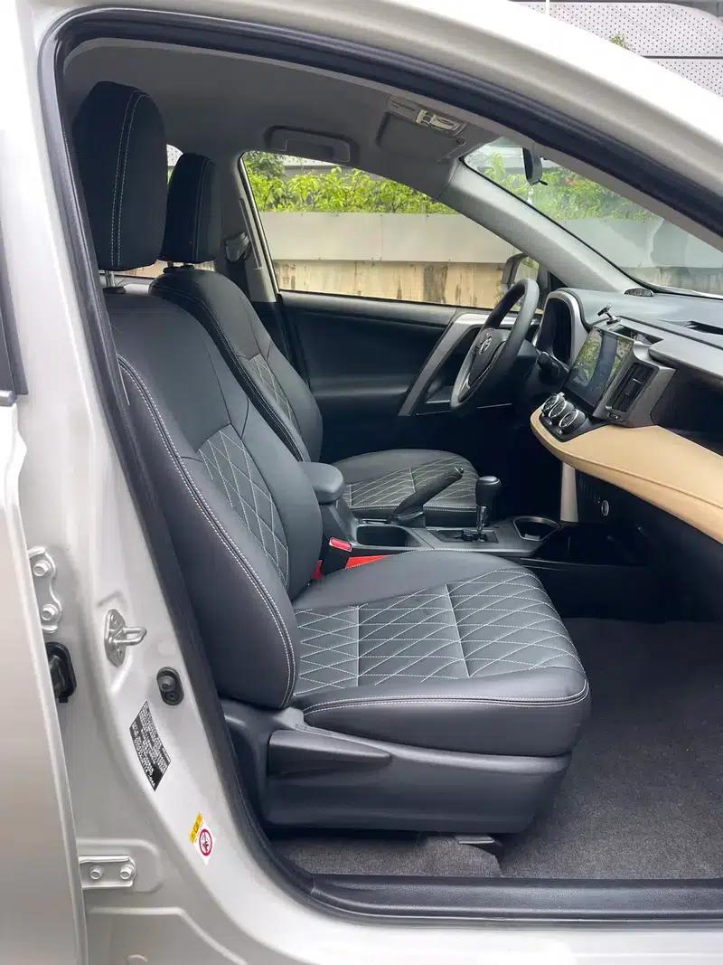 2016 RAV4 2.0L CVT 2WD Urban Edition — миниатюра 23