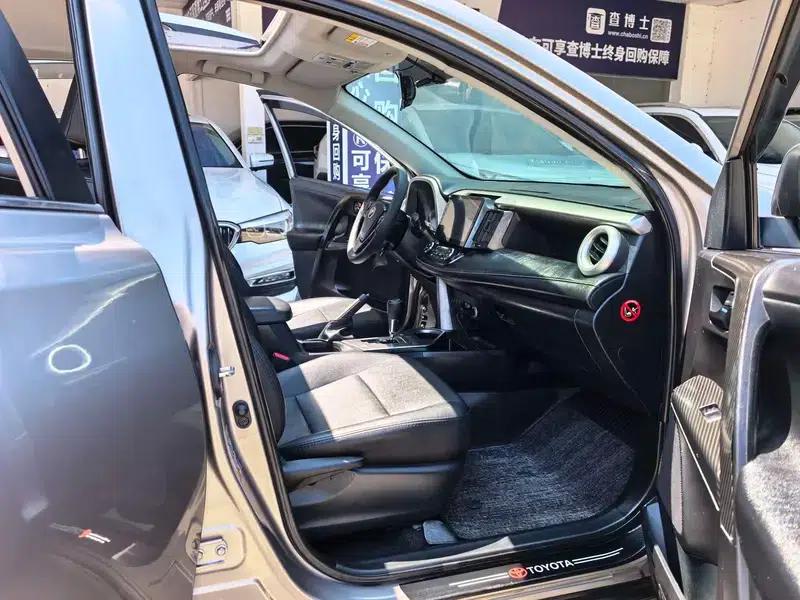 RAV4 2019 2.0L CVT 2WD Fashion Edition (China VI Emission Standard) — миниатюра 11