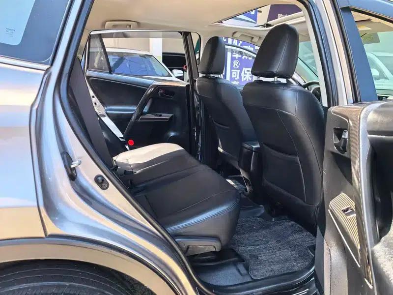 RAV4 2019 2.0L CVT 2WD Fashion Edition (China VI Emission Standard) — миниатюра 18