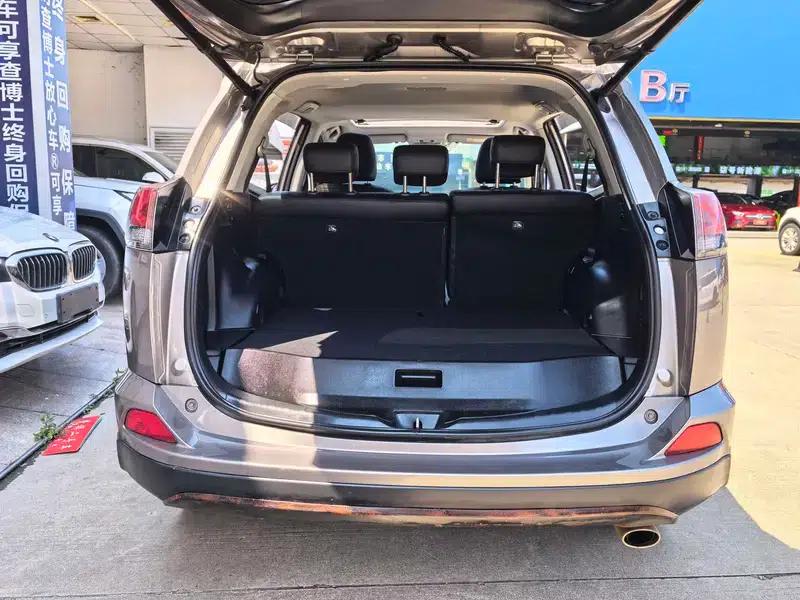 RAV4 2019 2.0L CVT 2WD Fashion Edition (China VI Emission Standard) — миниатюра 19