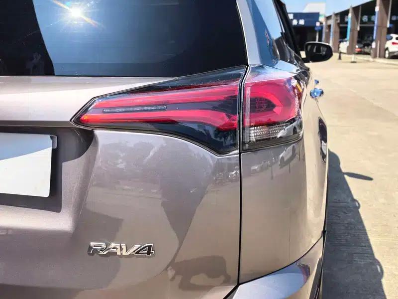 RAV4 2019 2.0L CVT 2WD Fashion Edition (China VI Emission Standard) — миниатюра 9