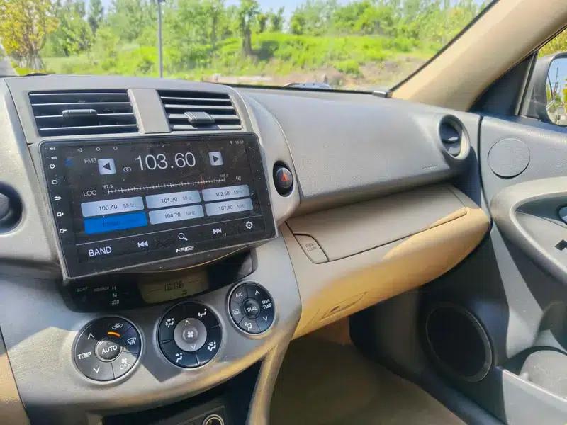 2011 RAV4 2.0L Automatic Classic Edition — миниатюра 7