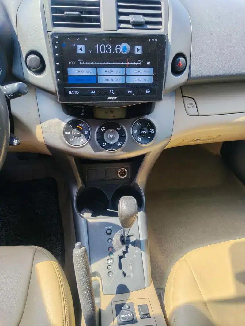 2011 RAV4 2.0L Automatic Classic Edition — миниатюра 8