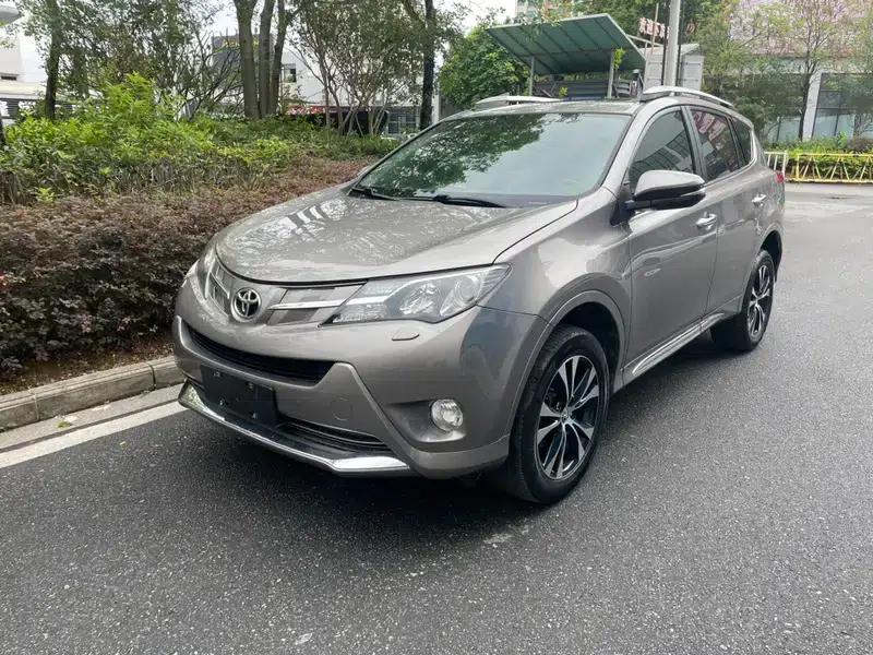 2015 RAV4 2.5L Automatic 4WD Elite Edition — миниатюра 1