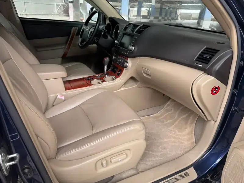 2009 Highlander 3.5L 4WD 7-seater Luxury Edition — миниатюра 6