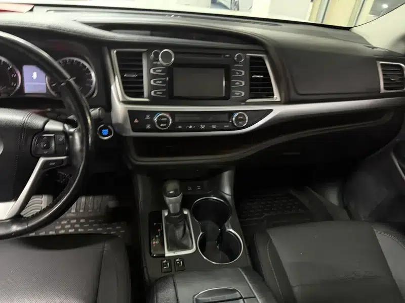 2015 Highlander 2.0T AWD Luxury 7-seater — миниатюра 12