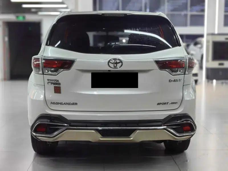 2017 Highlander 2.0T AWD Luxury 7-seater — миниатюра 4