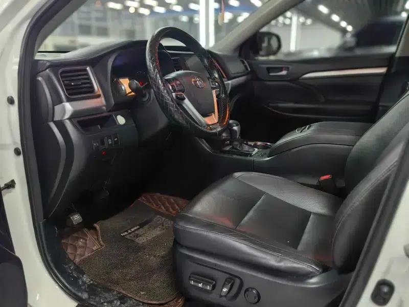 2017 Highlander 2.0T AWD Luxury 7-seater — миниатюра 8