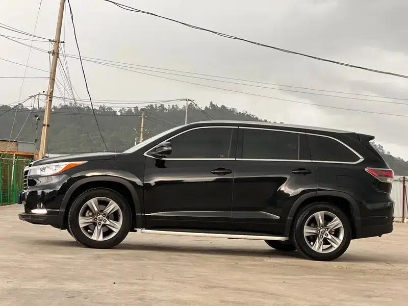 2017 Highlander 2.0T AWD Luxury 7-seater — миниатюра 3