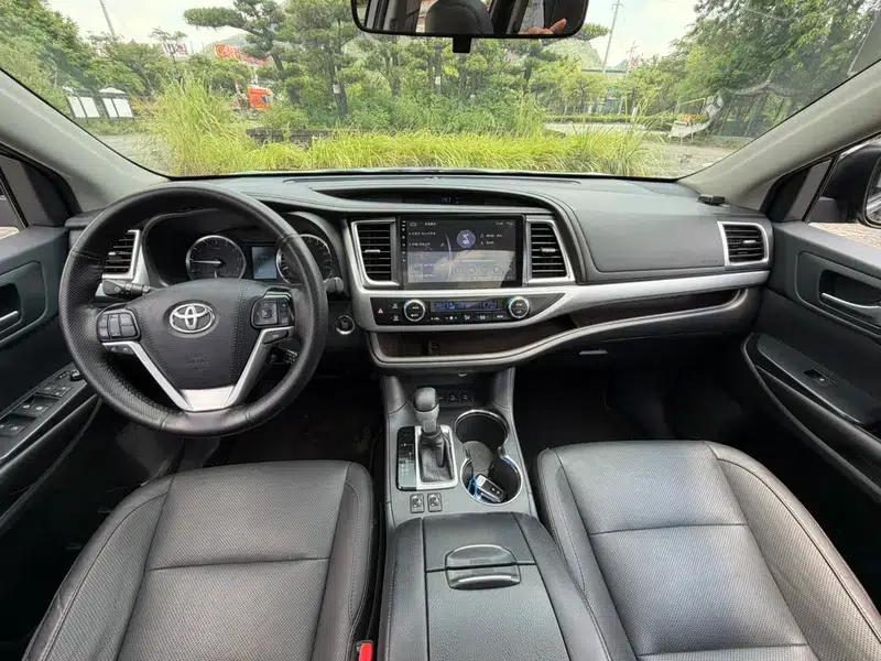 2015 Highlander 2.0T AWD Luxury 7-seater — миниатюра 11