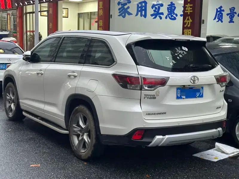2017 Highlander 2.0T 2WD Luxury 7-seater — миниатюра 3
