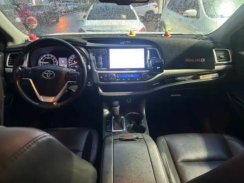 2017 Highlander 2.0T 2WD Luxury 7-seater — миниатюра 7