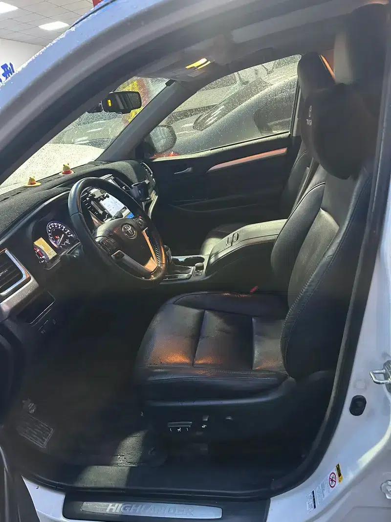 2017 Highlander 2.0T 2WD Luxury 7-seater — миниатюра 8