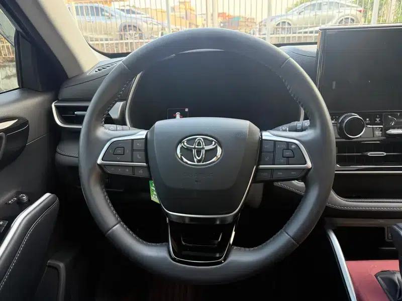 2024 Toyota Highlander Hybrid 2.5L AWD Luxury 7-Seater — миниатюра 12