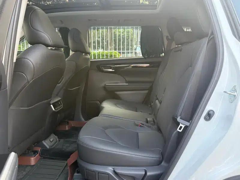 2024 Toyota Highlander Hybrid 2.5L AWD Luxury 7-Seater — миниатюра 15