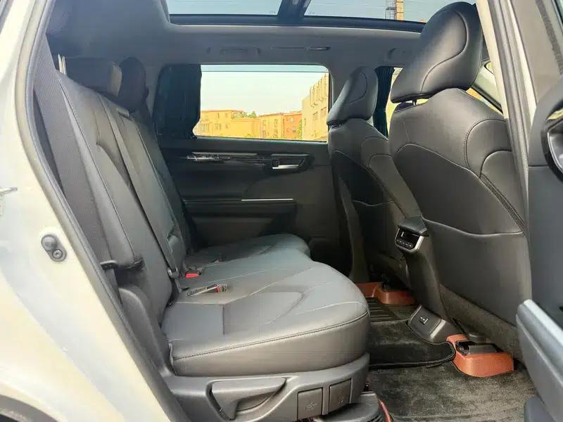 2024 Toyota Highlander Hybrid 2.5L AWD Luxury 7-Seater — миниатюра 16