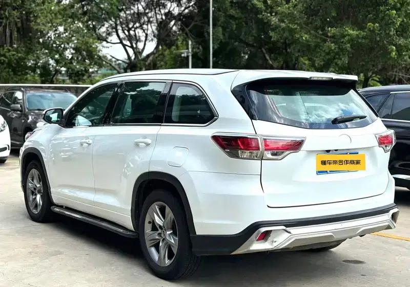 2015 Highlander 2.0T AWD Luxury 7-seater — миниатюра 4