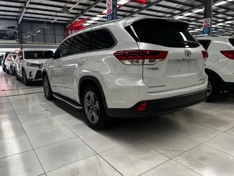 2021 Toyota Highlander 2.0T AWD Luxury 7-seater — миниатюра 3