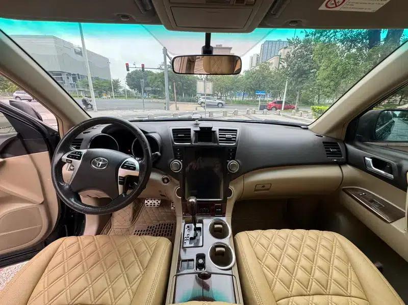 2013 Highlander 2.7L 2WD 7-seater Purple Gold Edition — миниатюра 19