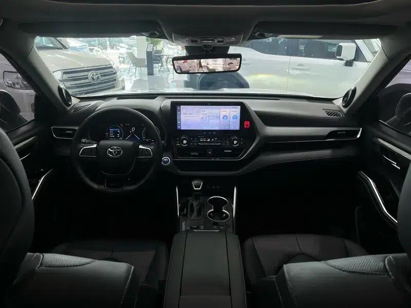 2022 Toyota Highlander Hybrid 2.5L AWD Supreme Edition 7-Seater — миниатюра 16