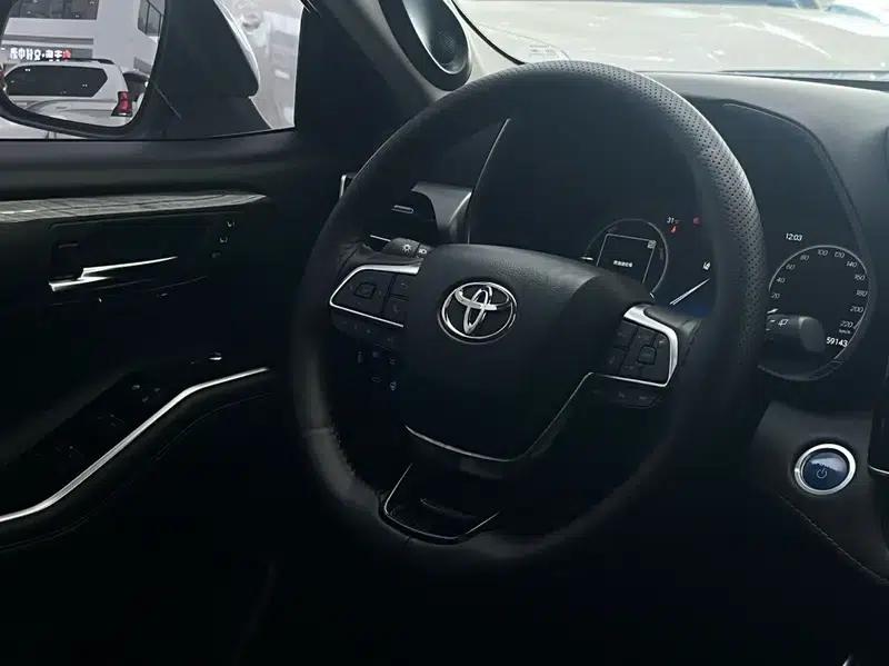2022 Toyota Highlander Hybrid 2.5L AWD Supreme Edition 7-Seater — миниатюра 21