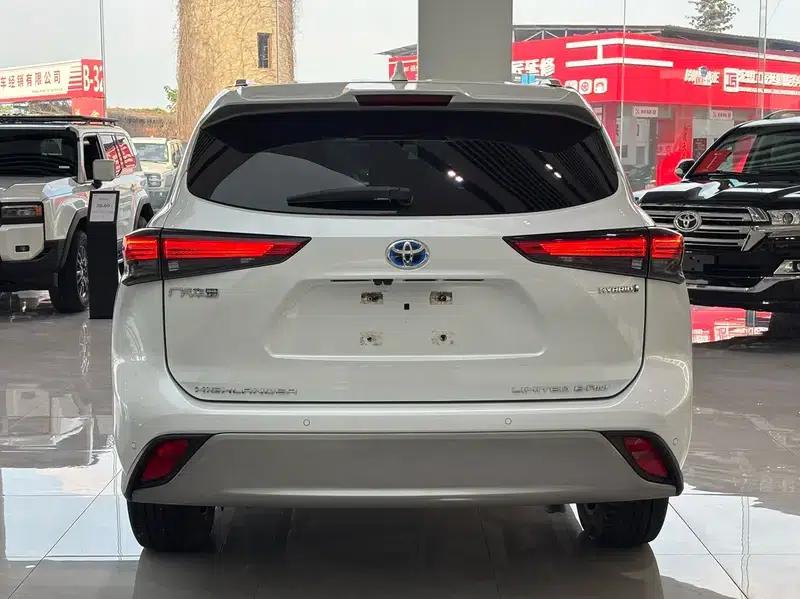 2022 Toyota Highlander Hybrid 2.5L AWD Supreme Edition 7-Seater — миниатюра 4