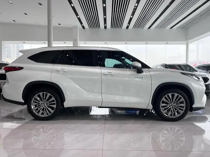 2022 Toyota Highlander Hybrid 2.5L AWD Supreme Edition 7-Seater — миниатюра 6