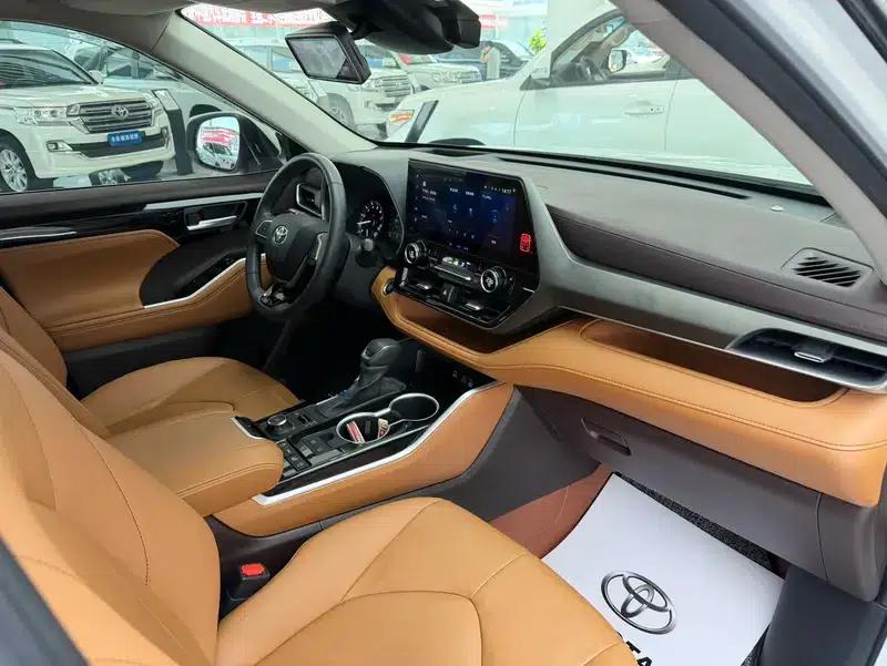 2022 Toyota Highlander 380T AWD Premium 7-seater — миниатюра 13