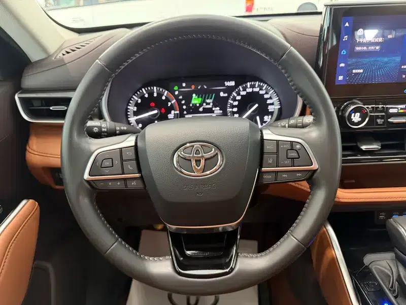 2022 Toyota Highlander 380T AWD Premium 7-seater — миниатюра 16