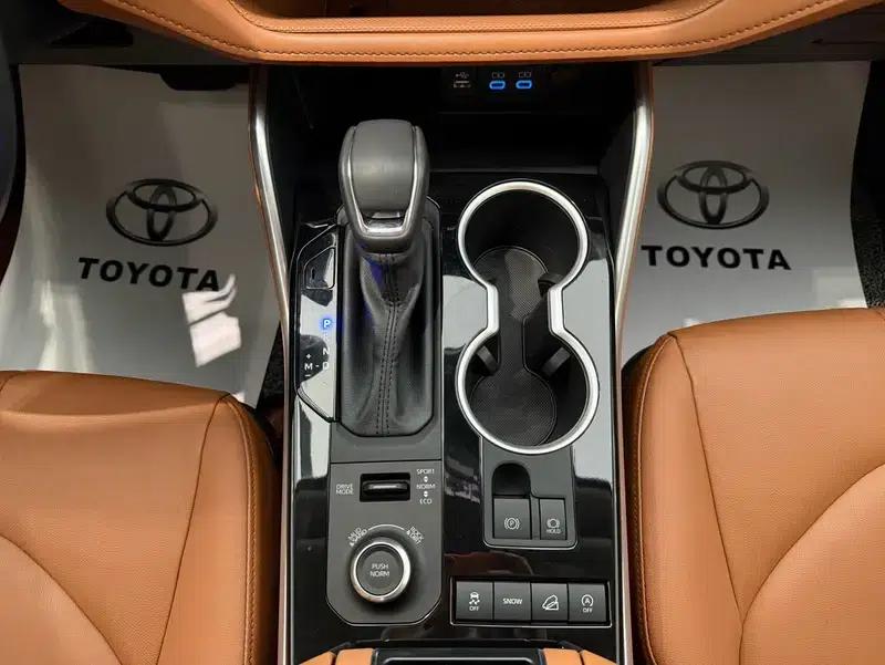 2022 Toyota Highlander 380T AWD Premium 7-seater — миниатюра 17