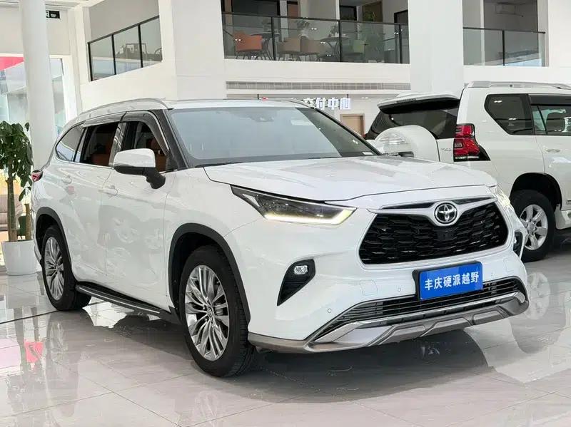 2022 Toyota Highlander 380T AWD Premium 7-seater — миниатюра 3