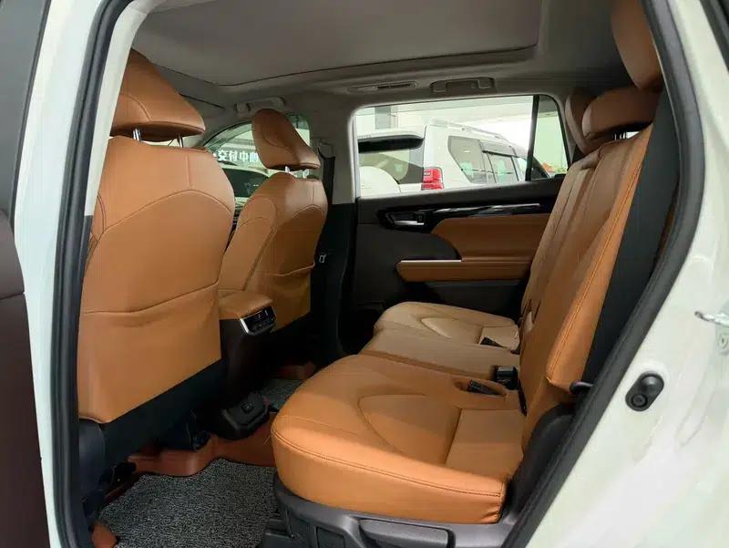2022 Toyota Highlander 380T AWD Premium 7-seater — миниатюра 23