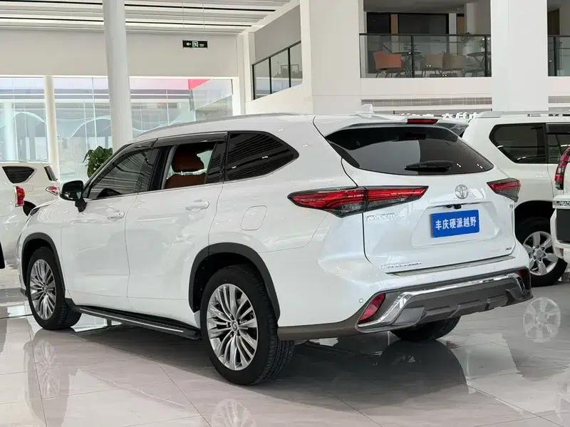 2022 Toyota Highlander 380T AWD Premium 7-seater — миниатюра 5